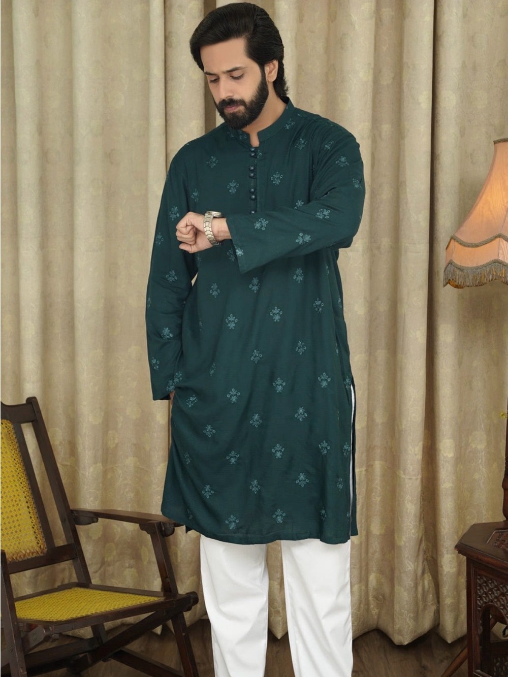Men's Dark Green Embroidered Kurta size XL  NEW